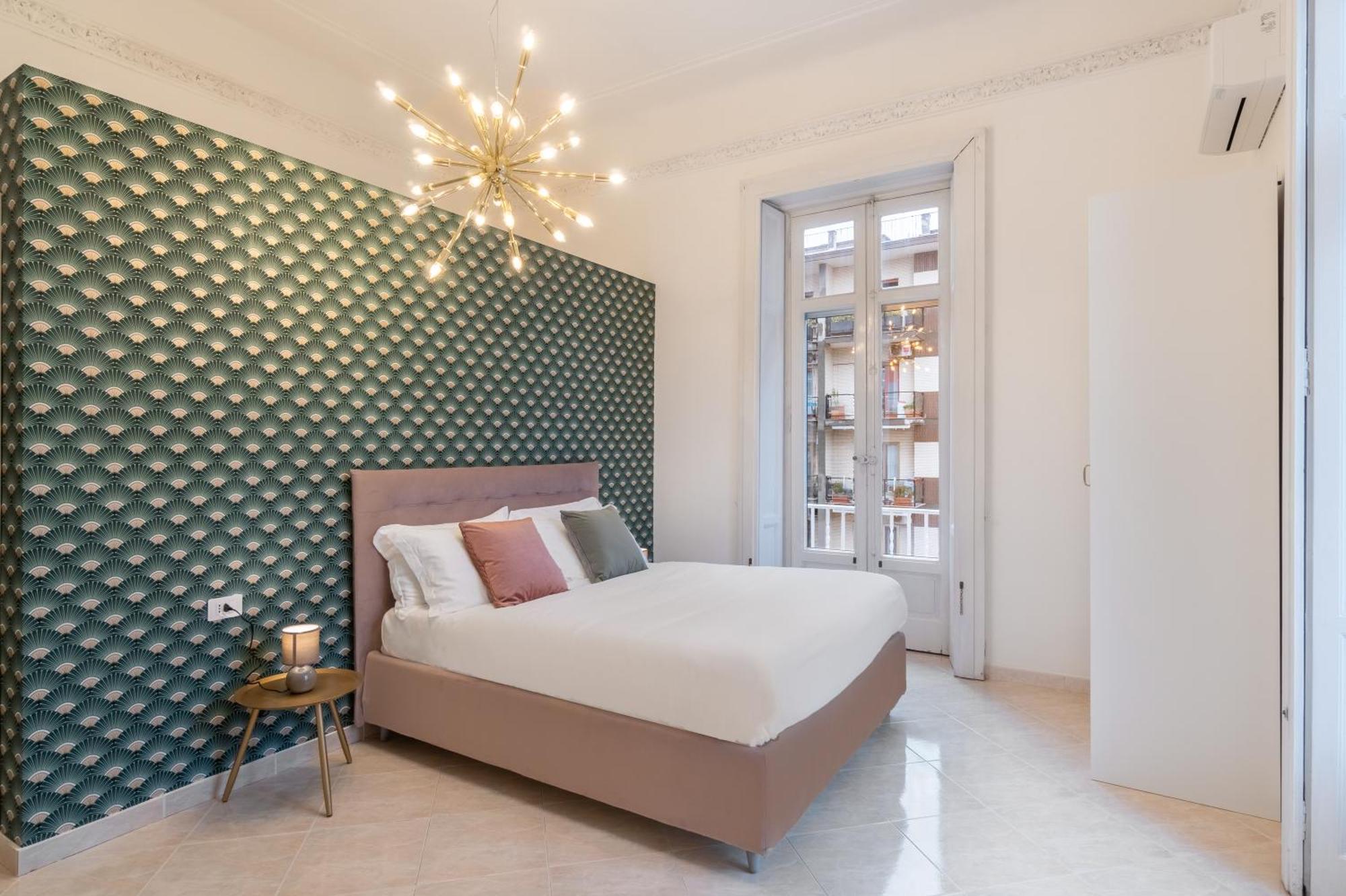 Palazzo Galeoni Luxury Suites Салерно Екстериор снимка