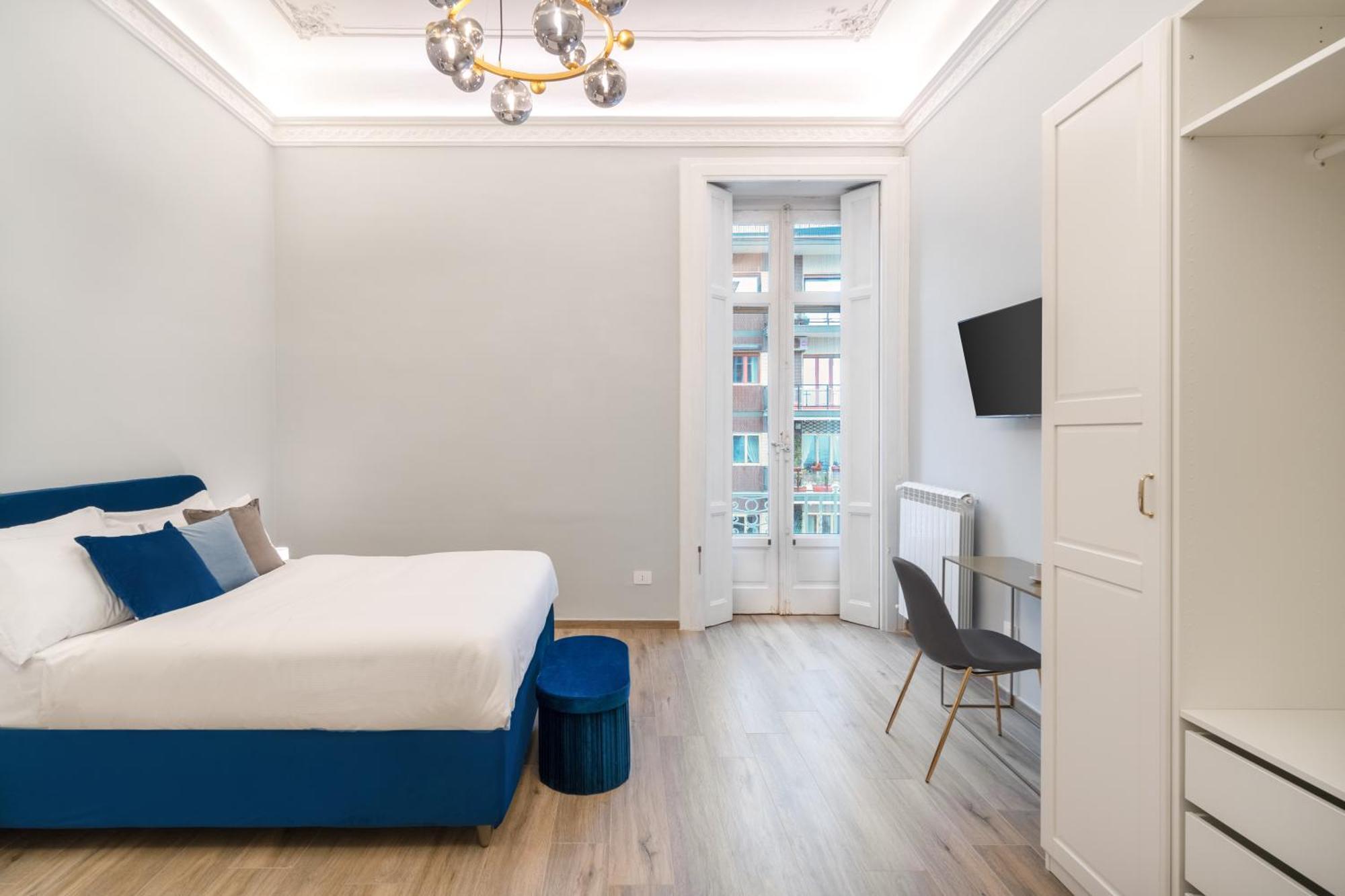 Palazzo Galeoni Luxury Suites Салерно Екстериор снимка