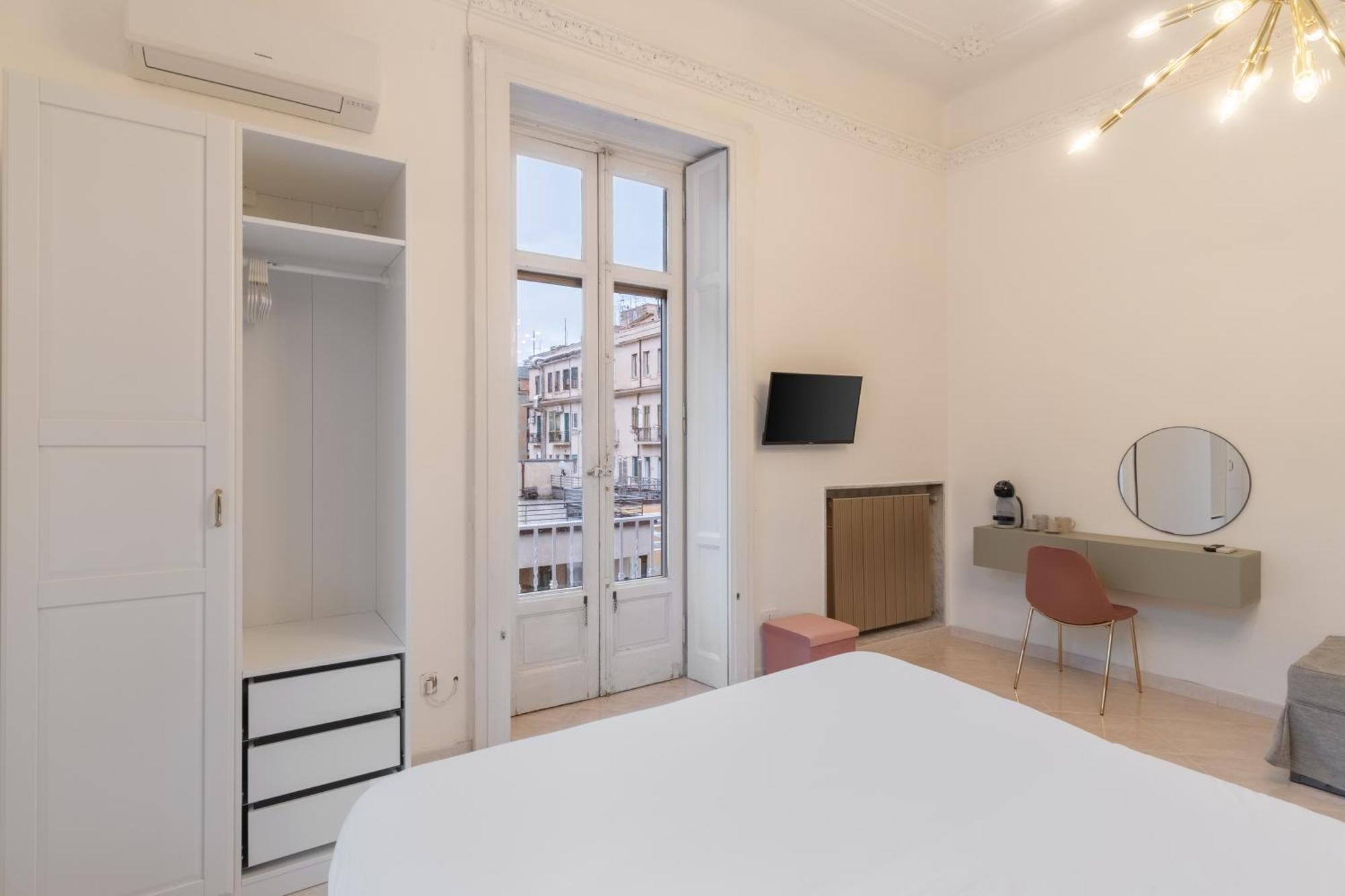 Palazzo Galeoni Luxury Suites Салерно Екстериор снимка