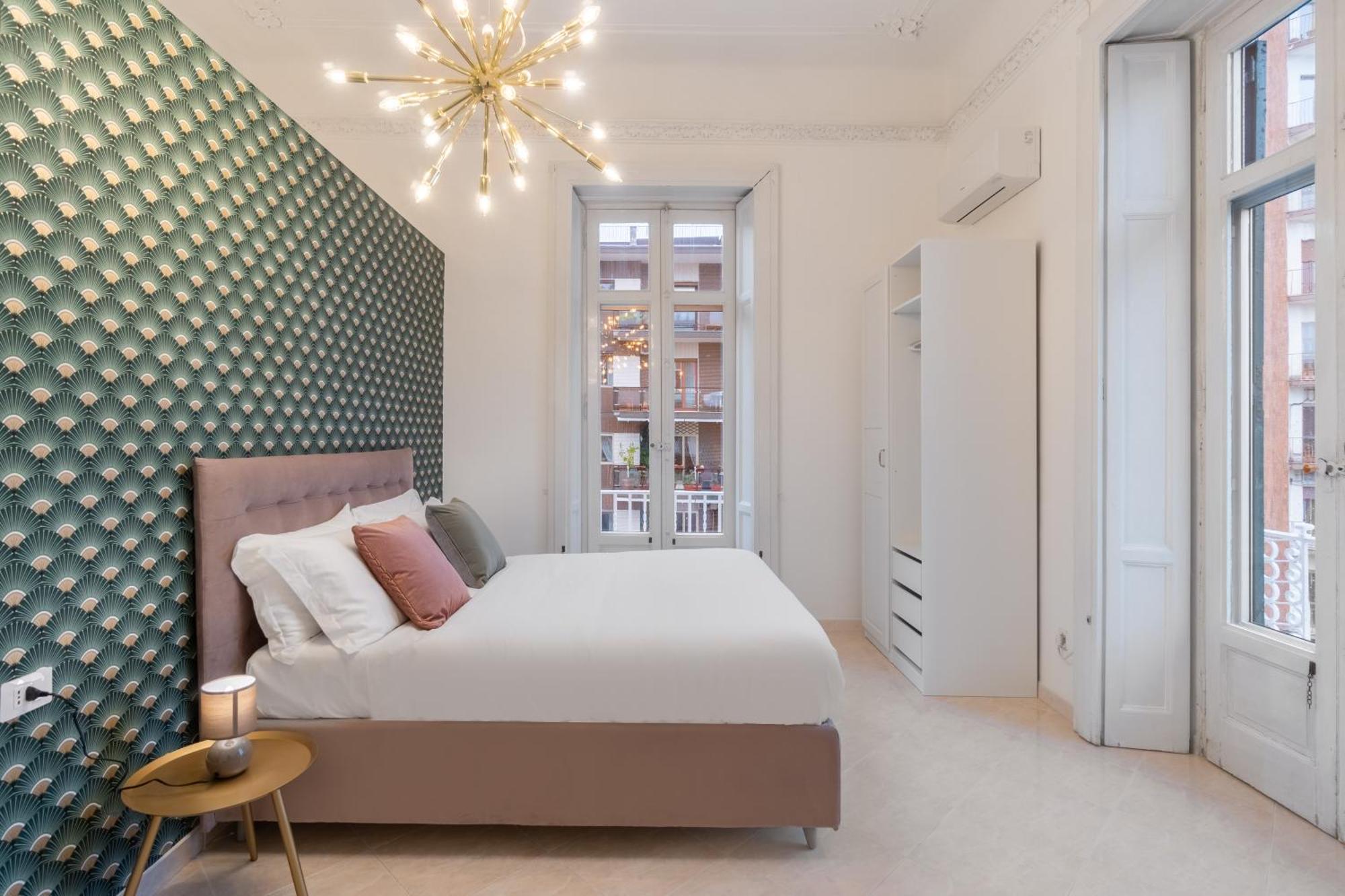 Palazzo Galeoni Luxury Suites Салерно Екстериор снимка