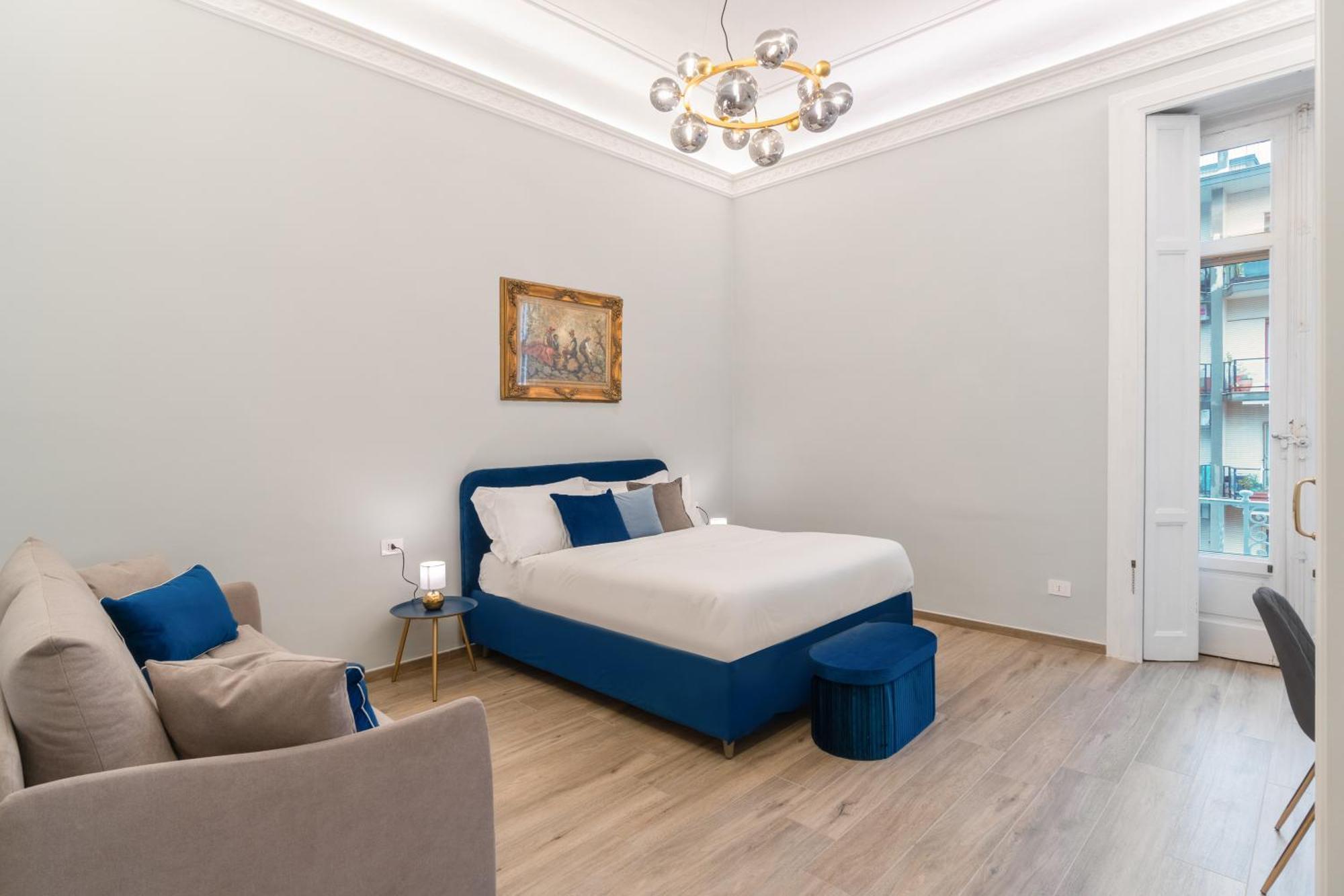 Palazzo Galeoni Luxury Suites Салерно Екстериор снимка